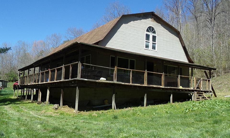 1st image of 2884 Careys Run Pond Creek Rd