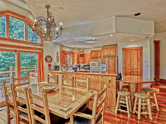 2nd image of 105 Woods Dr #7