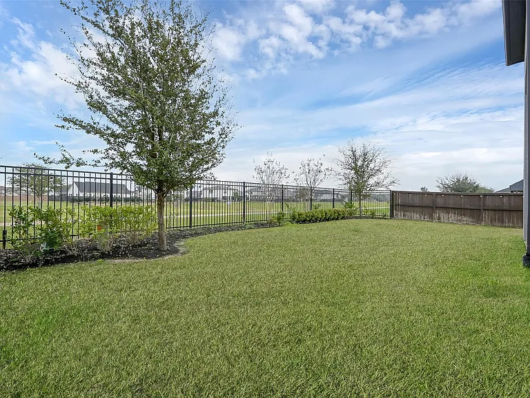 6718 Waxbill Rd — Photo 39