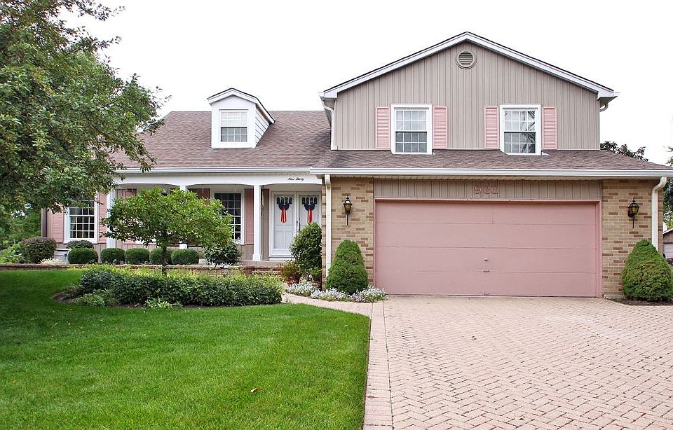 1st image of 930 W Peregrine Dr