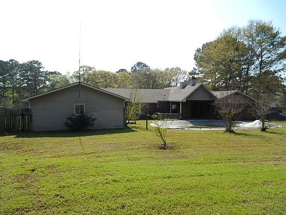 2nd image of 105 Melissa Ln