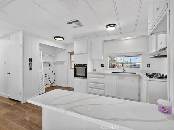32120 Saucon Valley St, Thousand Palms, CA 92276