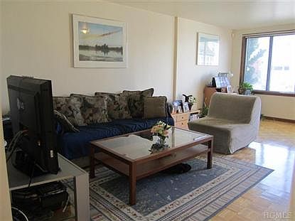 4th image of 68 Bradford St