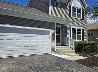 990 Whitehall Way #990, Crystal Lake, IL 60014