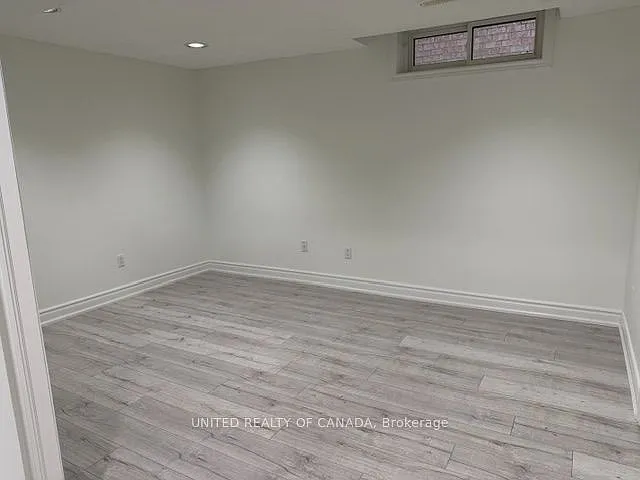 8 Hearthstone Cres #BASEMENT — Photo 14