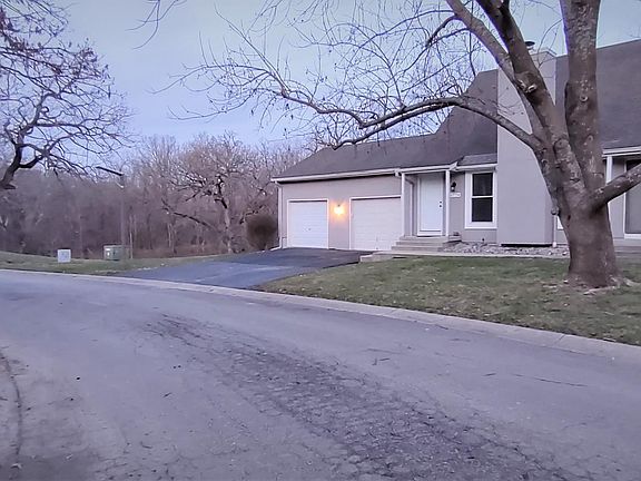 last unit in cul-de-sac on Westgate