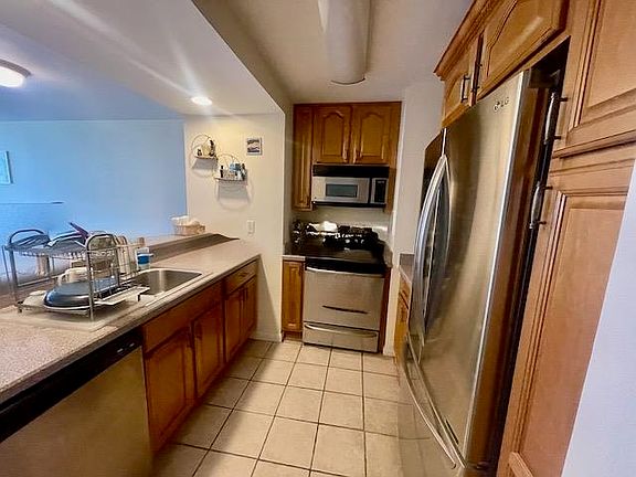 4th image of 551 Observer Hwy APT 6H