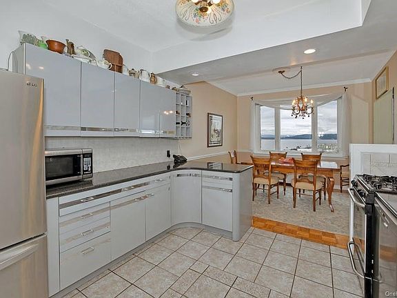 2nd image of 16 Rockledge Ave APT 7L1