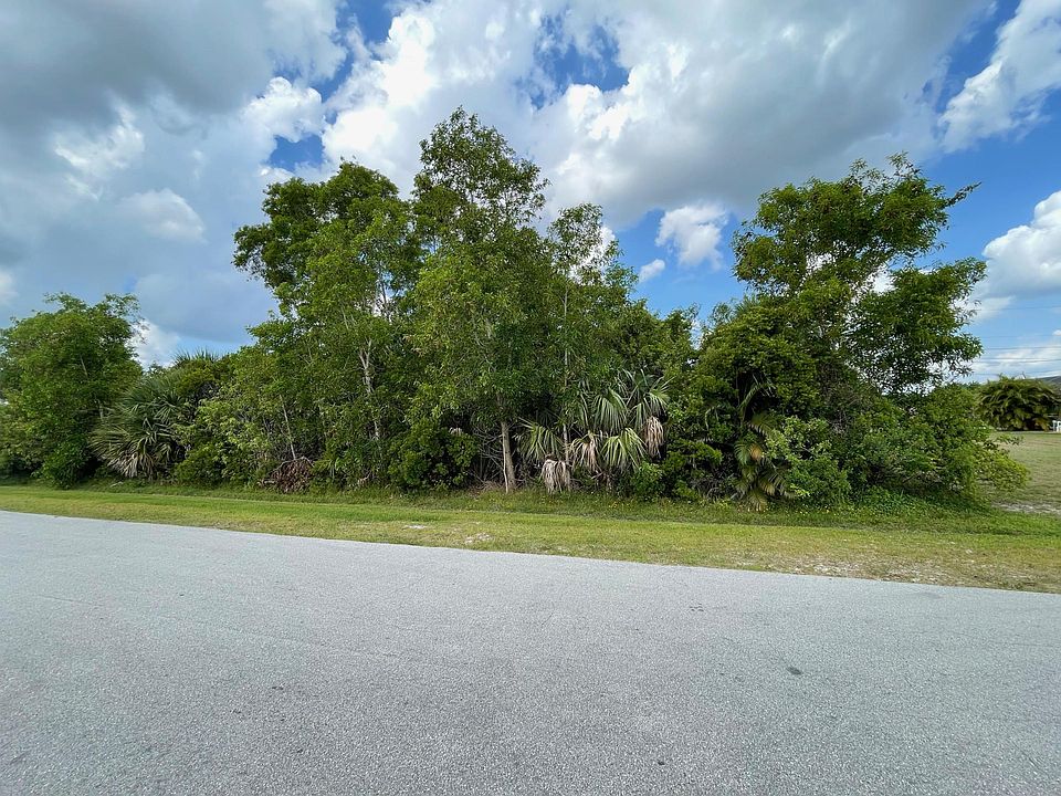 1st image of 2062 SE North Blackwell Drive SE