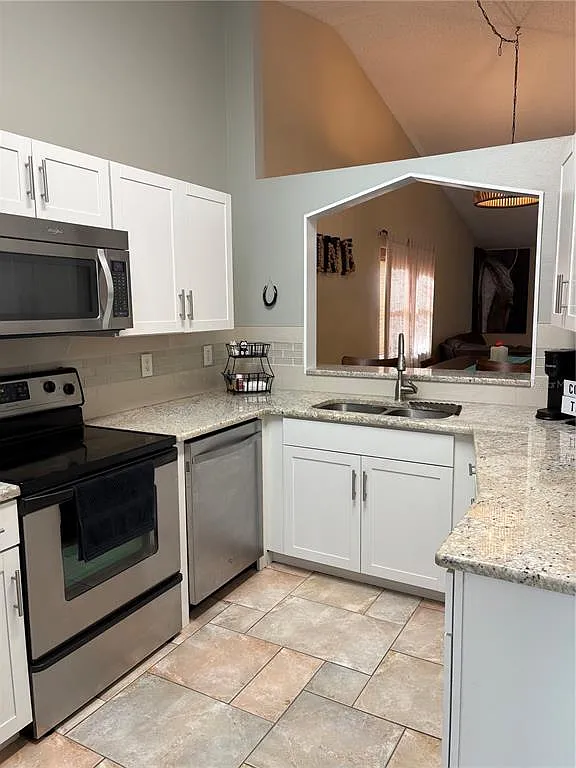 2 bed, 2.0 bath, 1160 sqft, $2,400 — Photo 3