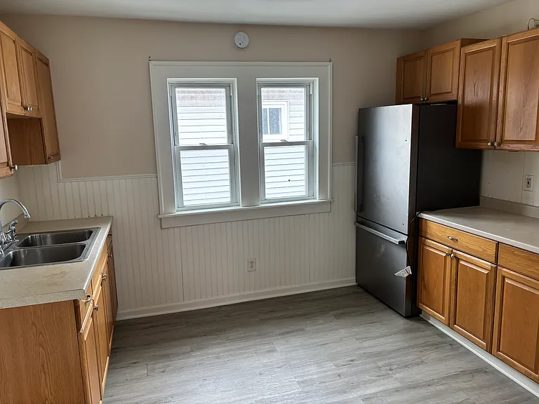 39 Kimmel Ave #2 — Photo 4