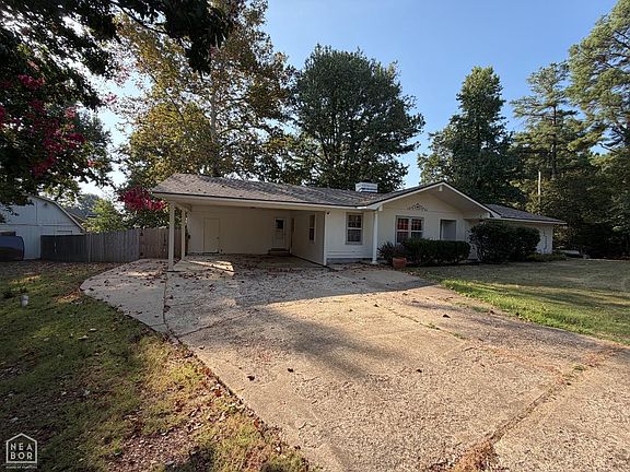 2nd image of 909 Sycamore Cv