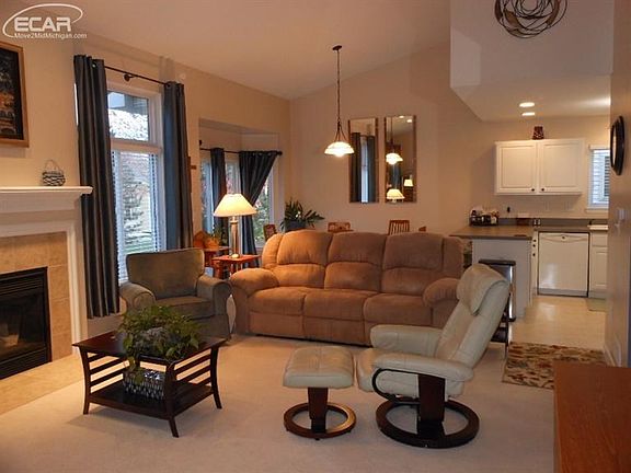 2nd image of 4486 Maple Creek Dr