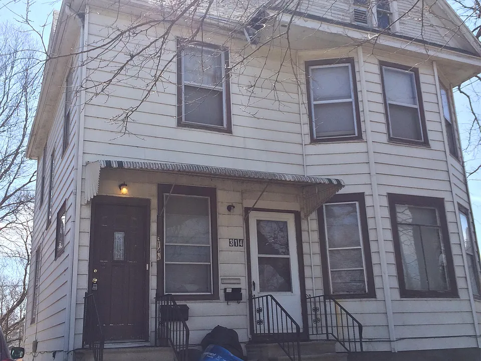 314 1/2 E Mullan Ave