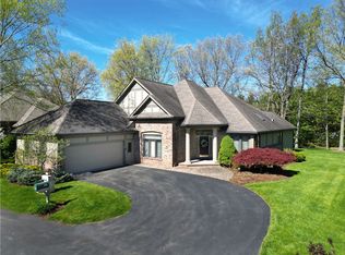 23 Harrington Dr, Fairport, NY 14450