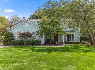 1188 Barneswood Ln, Rochester Hills, MI 48306