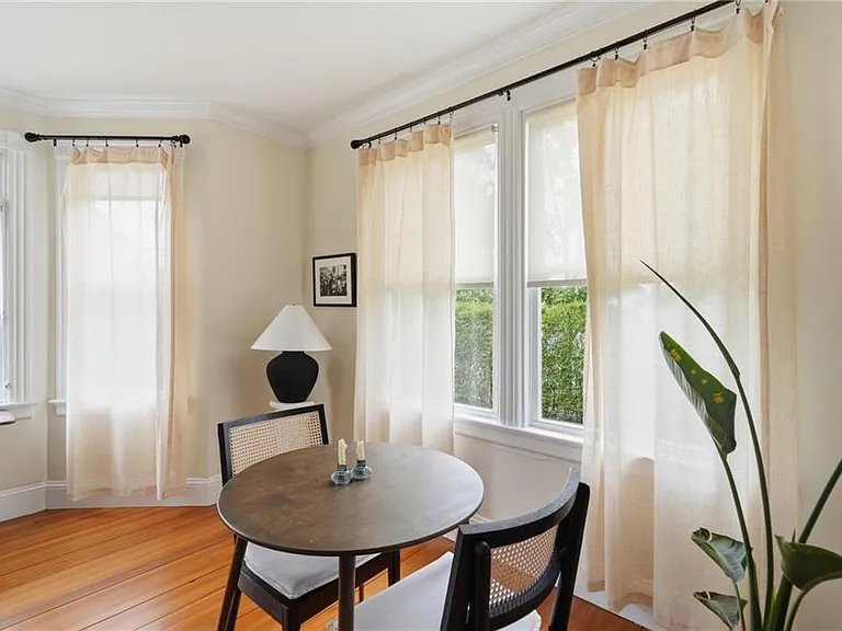 52 Berkeley Ave — Photo 8