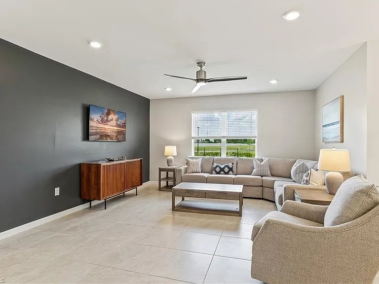 42425 Cascade Dr — Photo 9