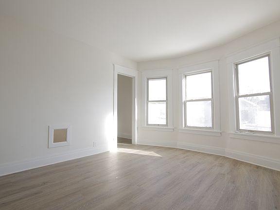 4th image of 100 Zittel St APT 2