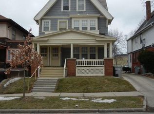 2620 N Farwell Ave, Milwaukee, WI 53211