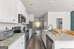 1006 Bayrose Cir — Photo 13