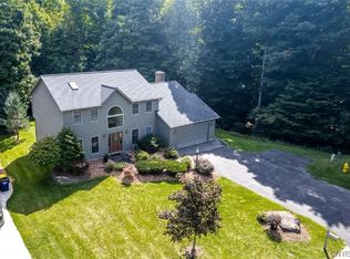 5357 Falcon Ledge, Camillus, NY 13031