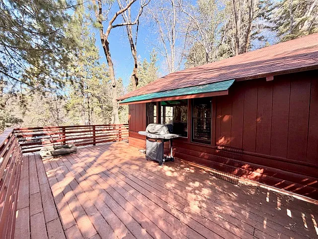 6009 Manzanita Ave — Photo 2