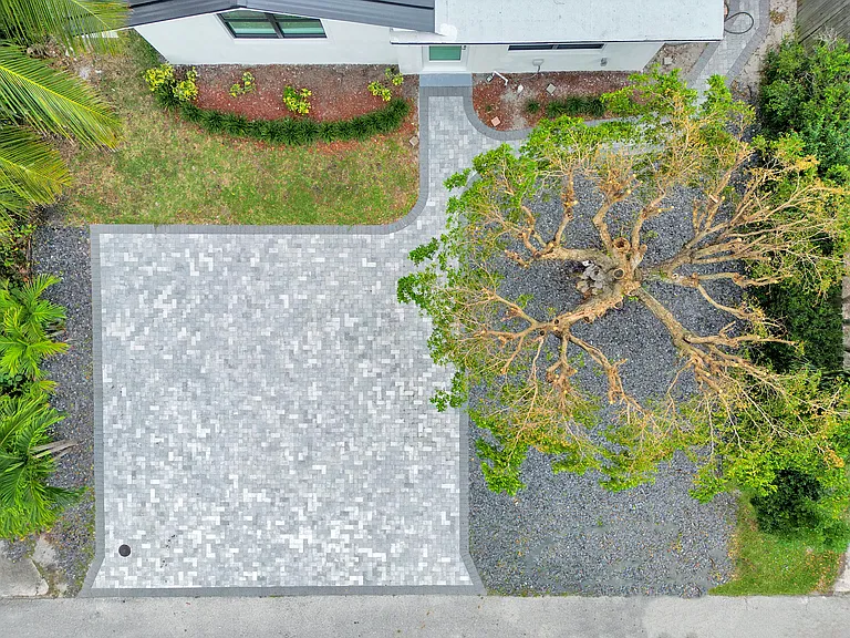 320 NW 3rd Ave — Photo 28