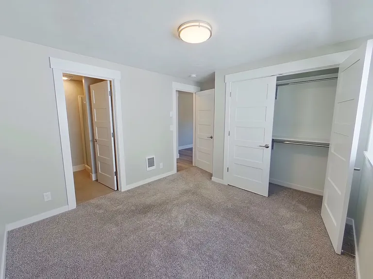 405 East 14th Ave — Photo 7