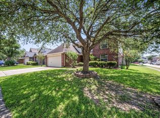 924 Chad Ln, Baytown, TX 77521