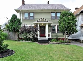 1874 Grantham Rd, Cleveland, OH 44112