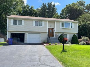 1 Clifford Dr, West Hartford, CT 06107