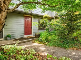 646 E Main St, Ashland, OR 97520