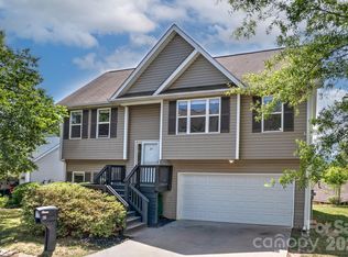 85 Rotunda Cir, Asheville, NC 28806
