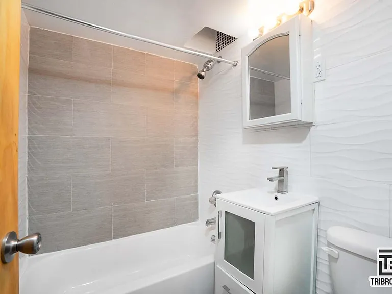 204 W 132nd St #4A — Photo 5