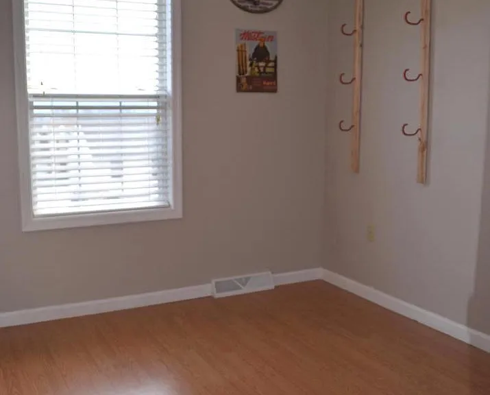133 Chelmsford Dr — Photo 11
