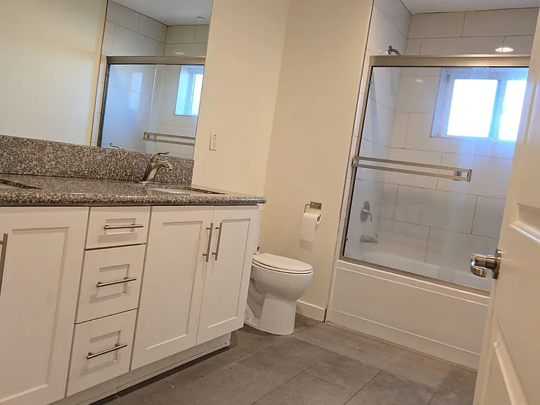 1541 S Orange Grove Ave — Photo 5