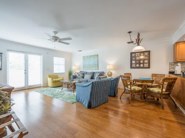 1075 Duval St APT R14, Key West, FL 33040