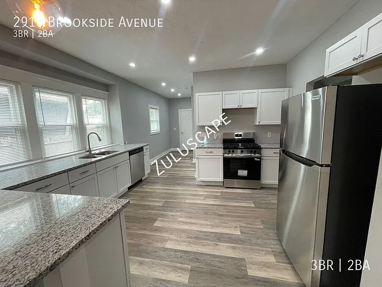 2915 Brookside Ave — Photo 4