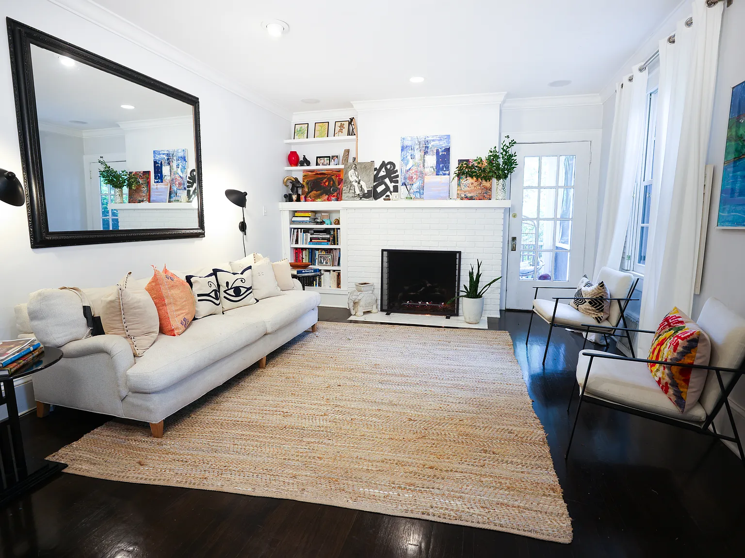 3 bed, 1.5 bath, 1822 sqft, $6,500 — Photo 3