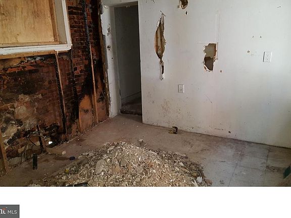 2nd image of 2733 Kensington Ave