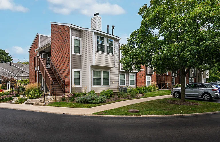 Windscape of Naperville Apartments — Photo 2