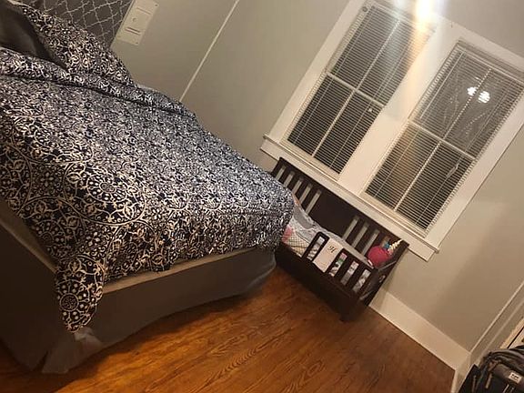 4th image of 217 Pearl St