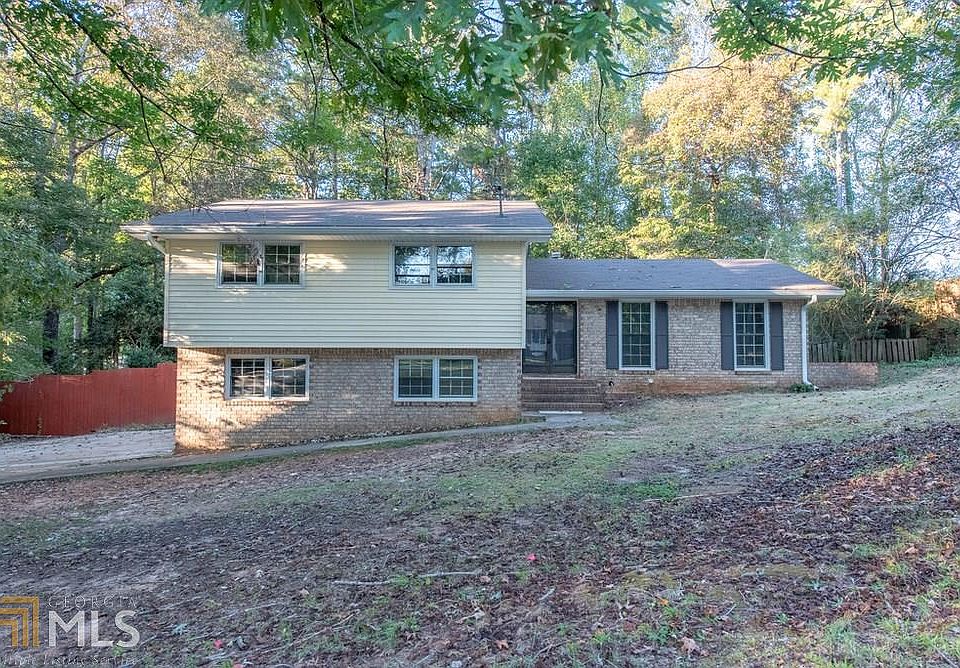 1st image of 6283 N Summers Cir