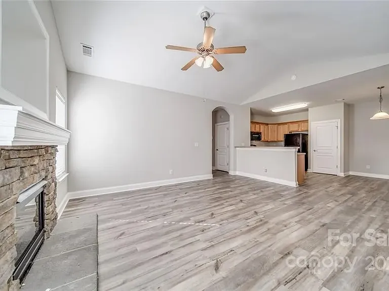 5814 Bradford Lake Ln — Photo 5