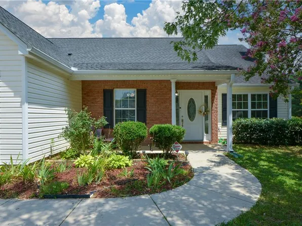 1320 Webb Farm Ln, Loganville, GA 30052