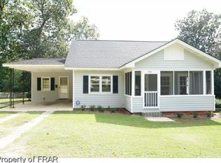 420 E Donaldson Ave, Raeford, NC 28376