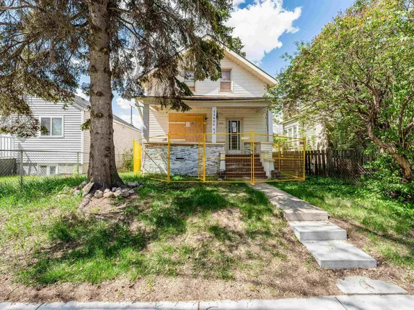 11608 93rd St NW, Edmonton, AB T5G 1C9