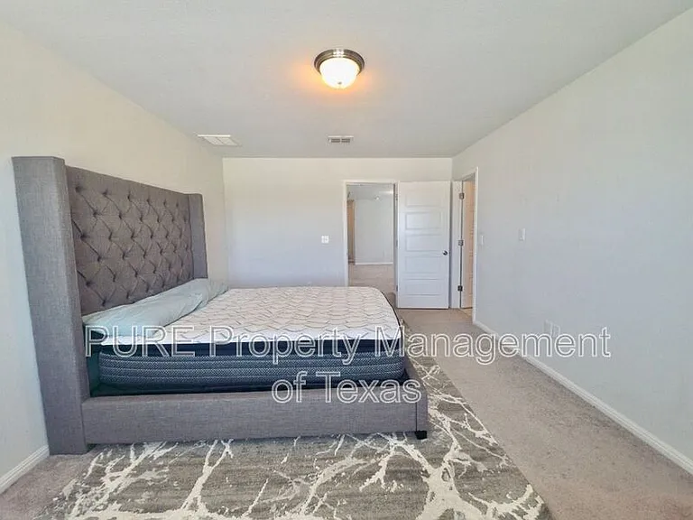 10400 Alemoor Dr — Photo 13