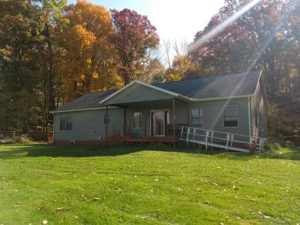 639 Kennard Atlantic Rd, Greenville, PA 16125